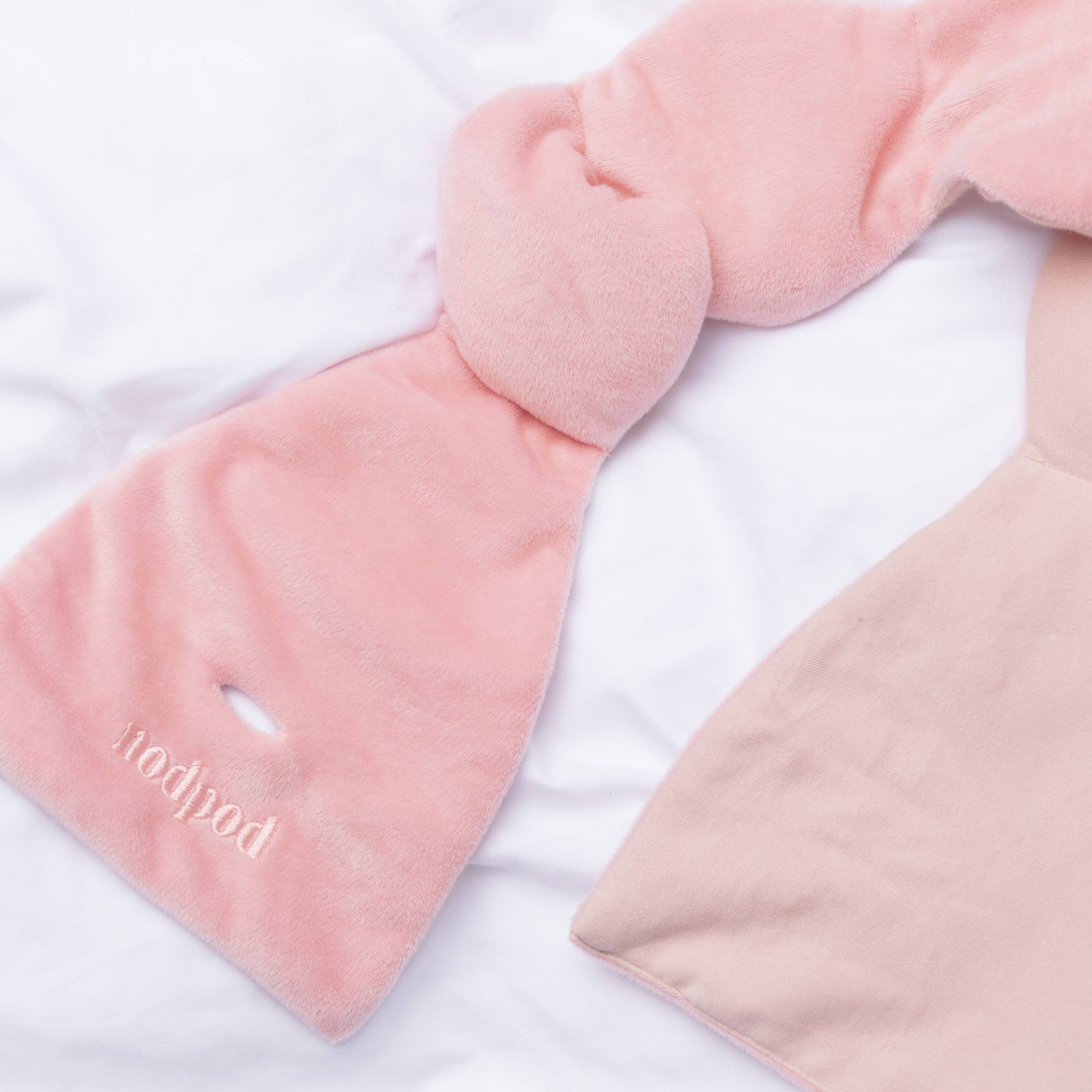 Blush Weighted Sleep Mask - Image 5