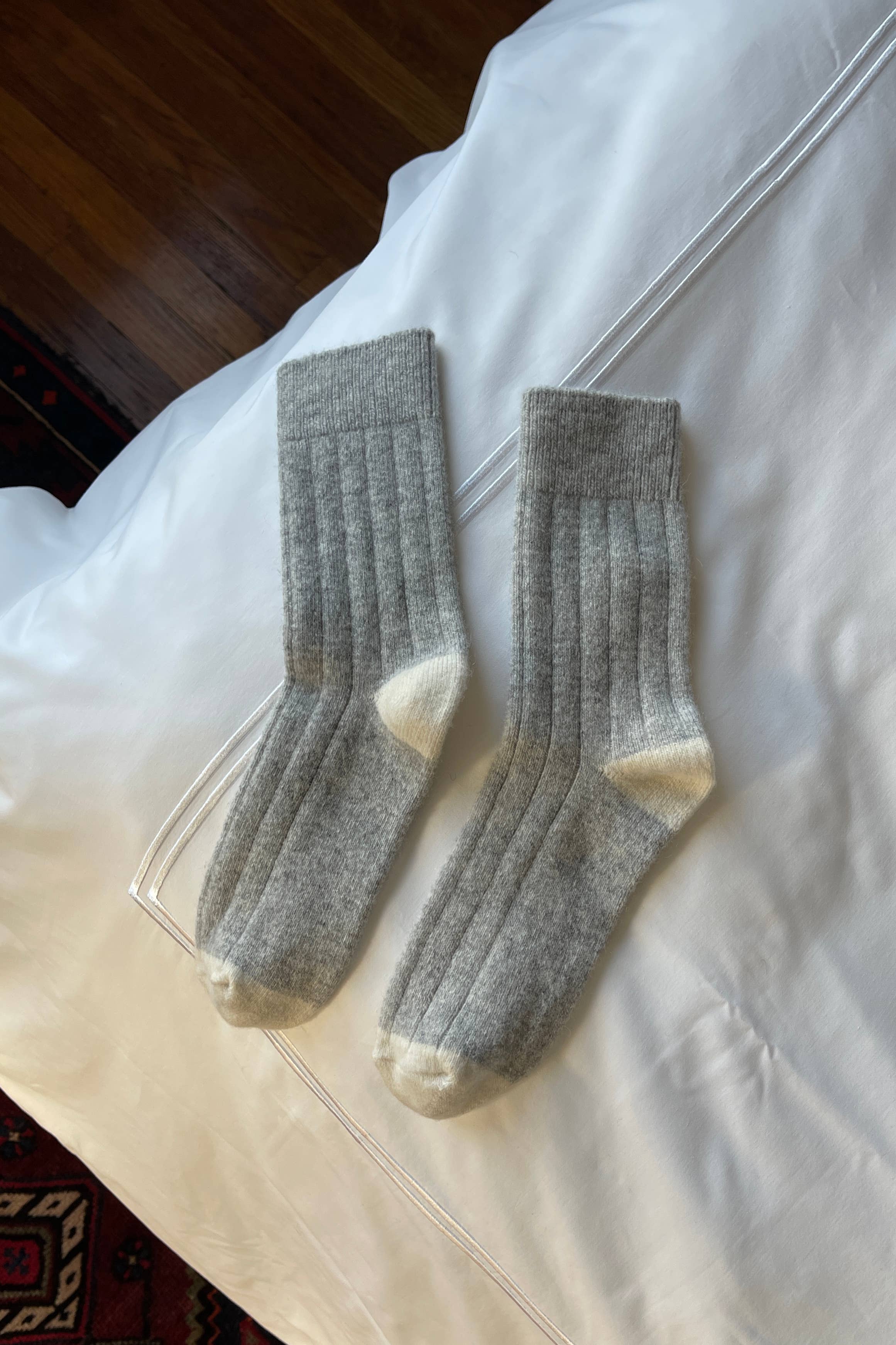 Classic Cashmere Socks - Image 13