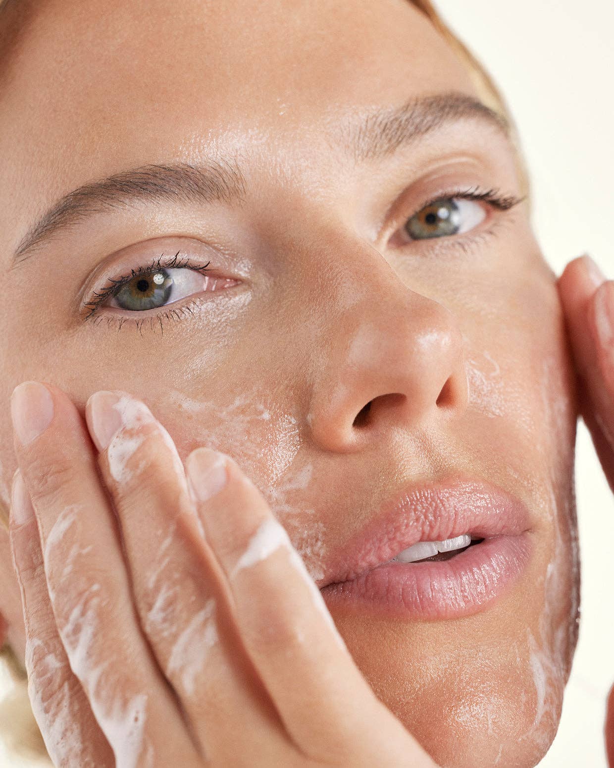 Gentle Micellar Antioxidant Cleanser - Image 5