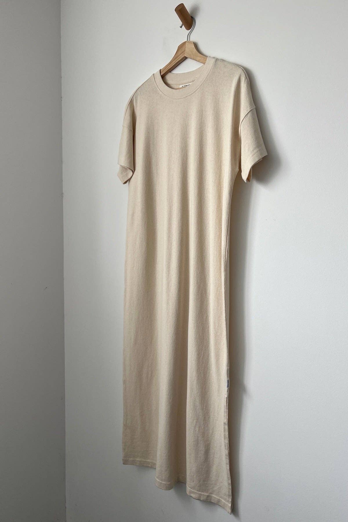 Her Dress - Image 3
