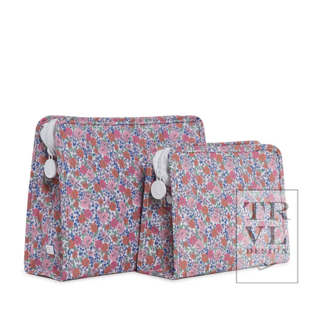 Roadie Medium - Bunny Toile Green Zip Pouch - Image 4